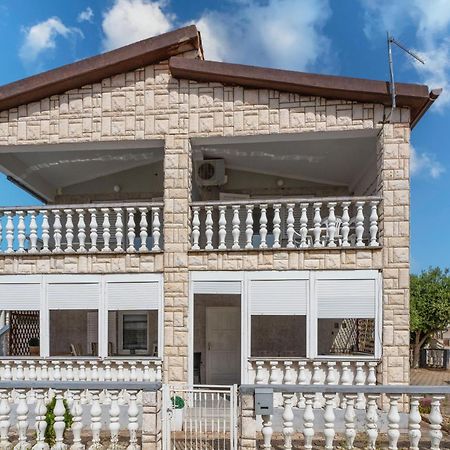 Apartmani Prpic วีร์ ภายนอก รูปภาพ