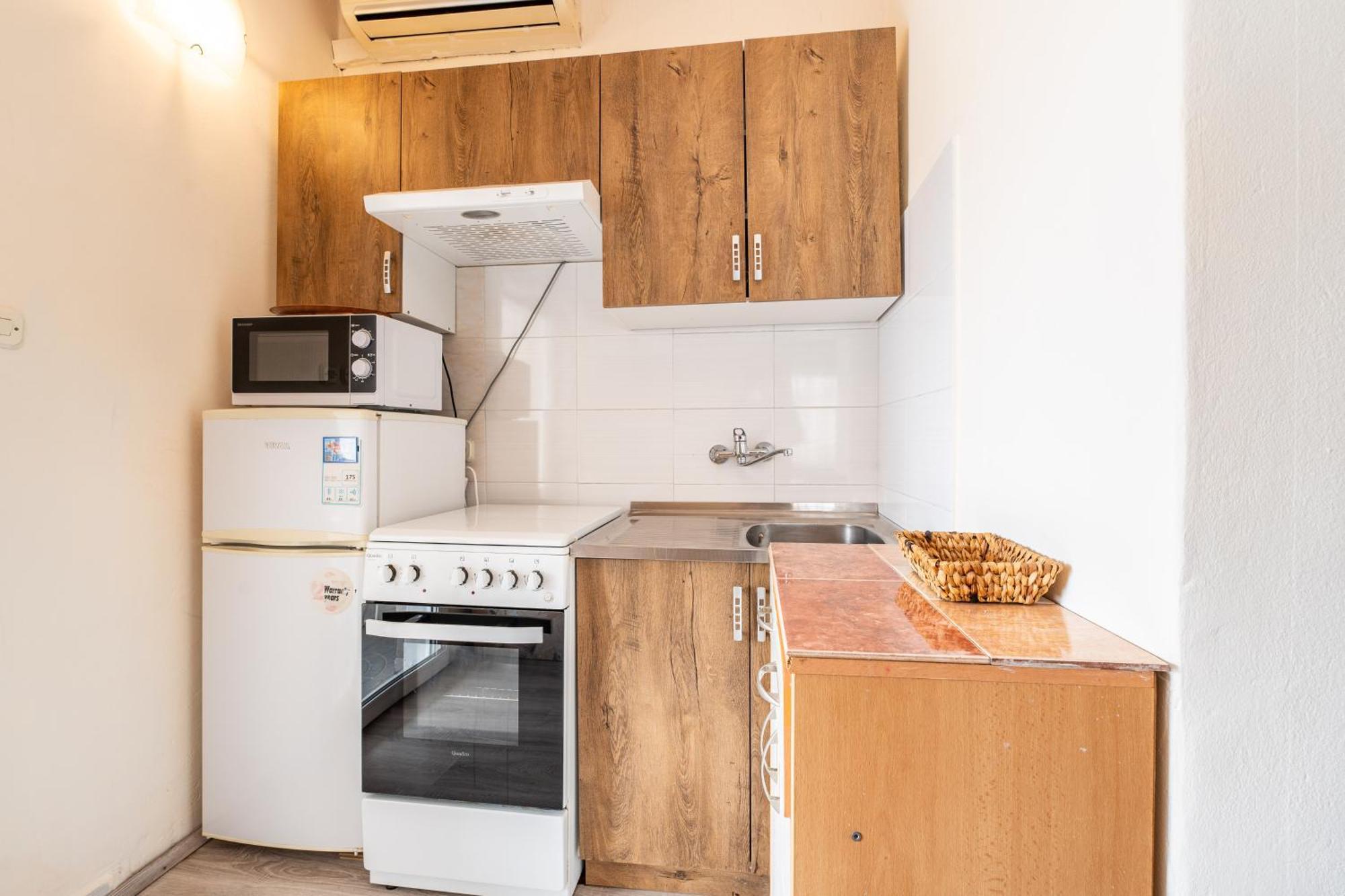 Apartmani Prpic วีร์ ภายนอก รูปภาพ