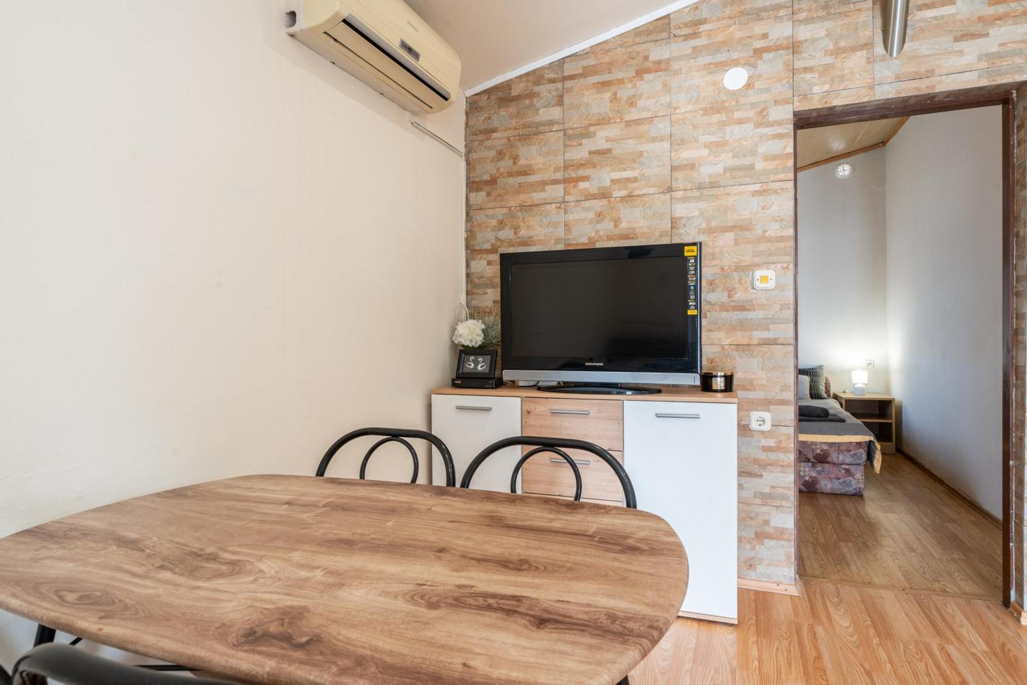 Apartmani Prpic วีร์ ภายนอก รูปภาพ